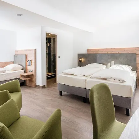 Cafe Adler 24h Self Check In Hotel 3*