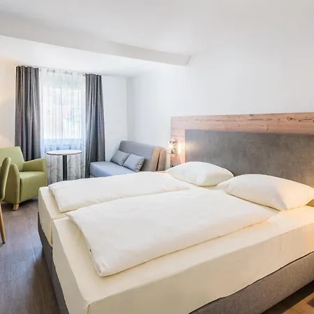 Cafe Adler 24h Self Check In 3* 特里贝格